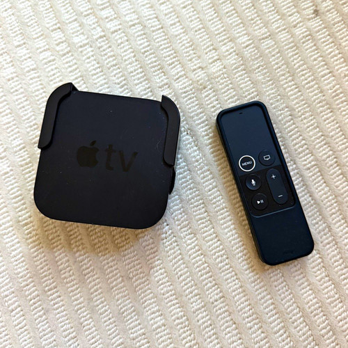Apple con telecomando - con,